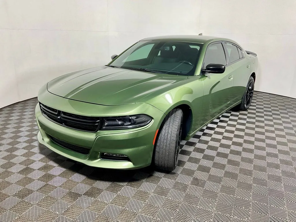 Dodge Charger photo 8