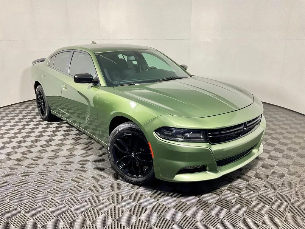 Dodge Charger photo 4