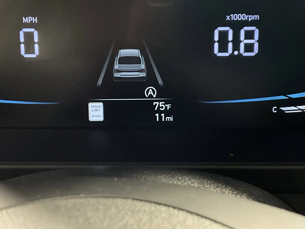 Hyundai Elantra photo 39