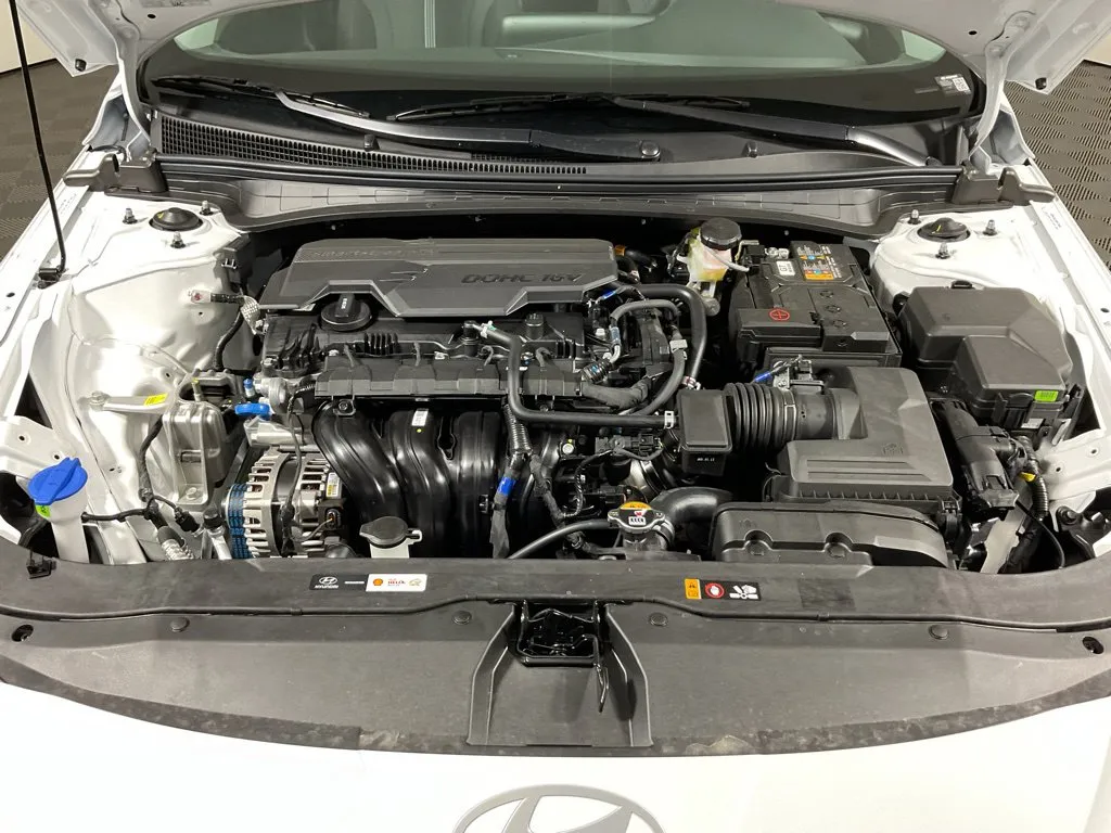 Hyundai Elantra photo 38