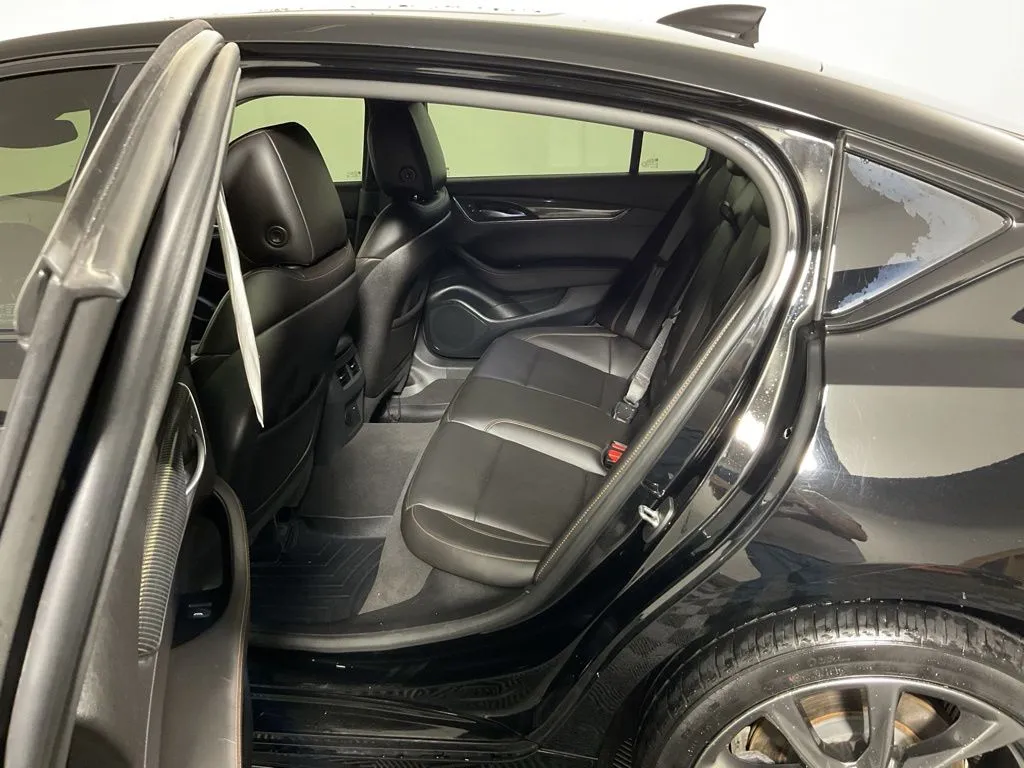 Cadillac CT5 photo 32
