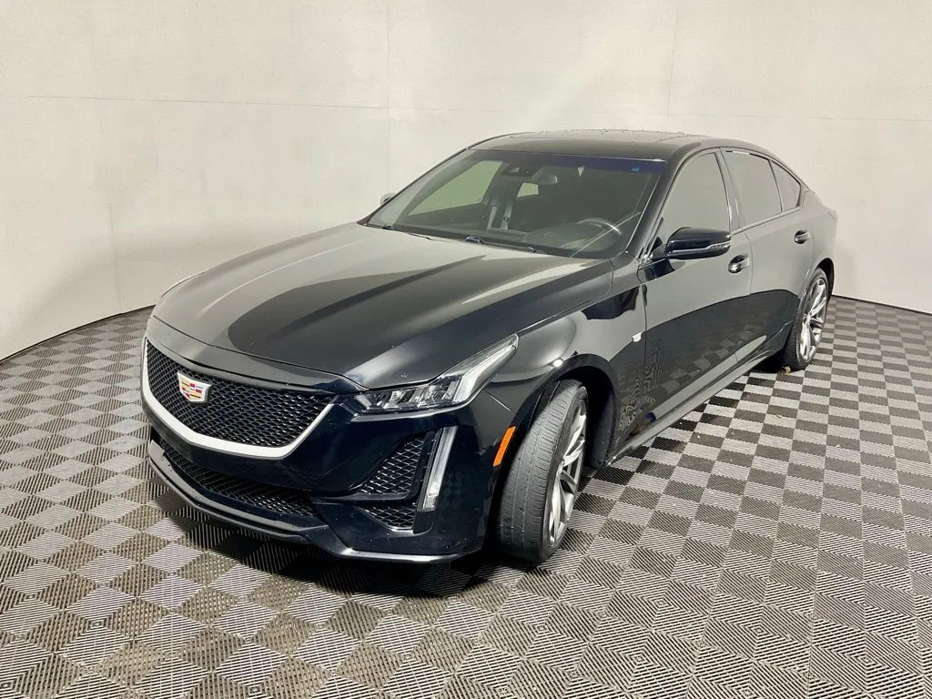 Cadillac CT5 photo 9