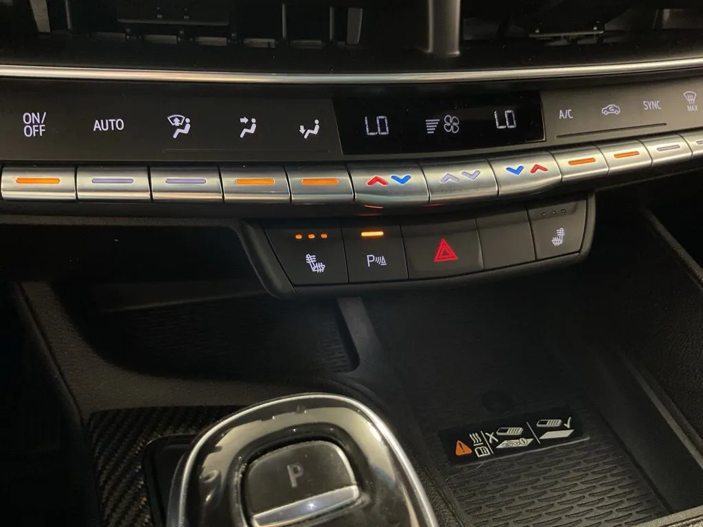 Cadillac CT5 photo 3