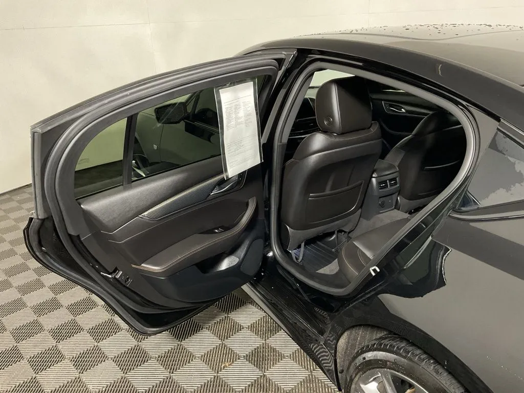 Cadillac CT5 photo 31