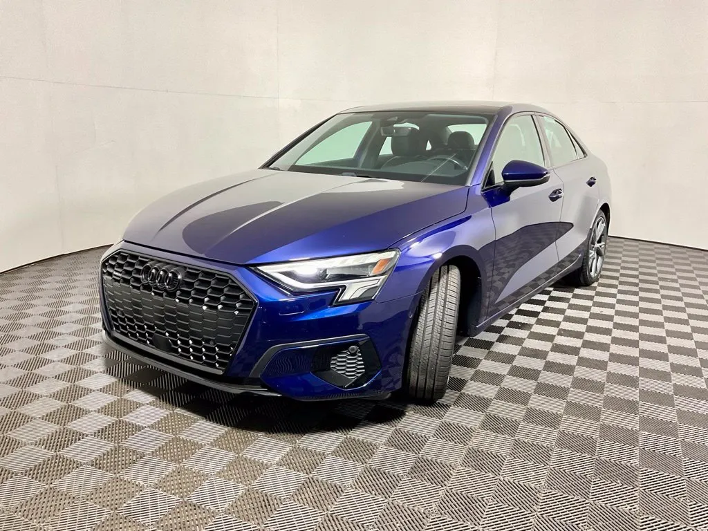 Audi A3 photo 2