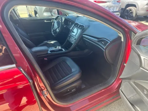 More photos of 2018 Ford Fusion SE at Don Wood Hyundai, OH