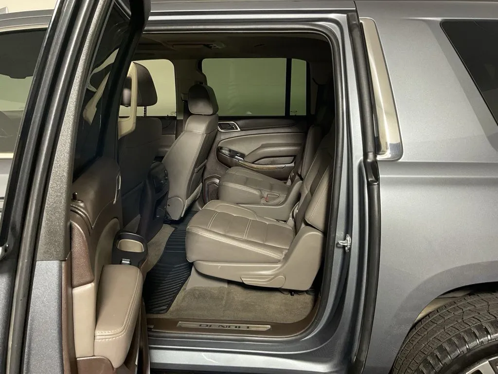 GMC Yukon XL photo 34