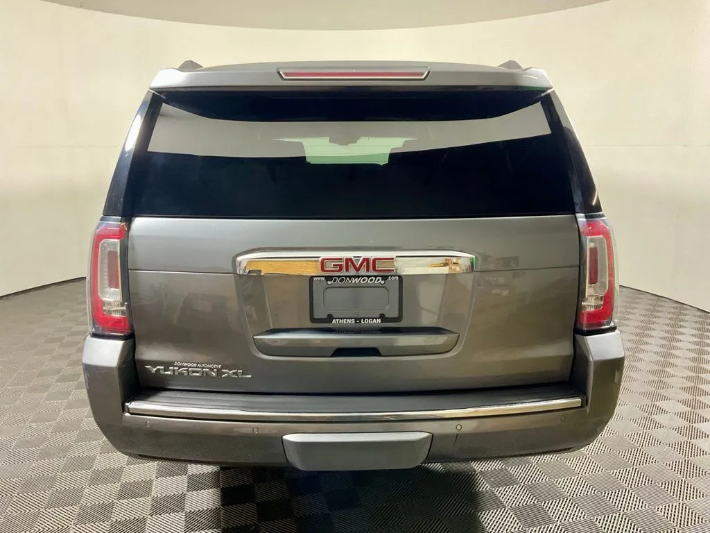 GMC Yukon XL photo 15
