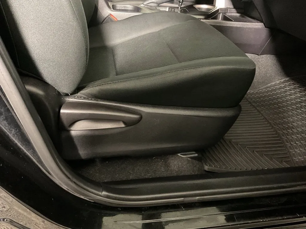 Toyota RAV4 photo 36