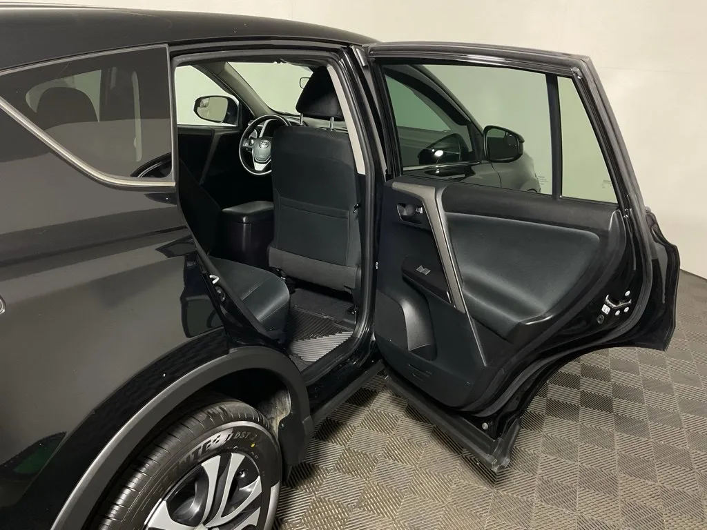 Toyota RAV4 photo 32