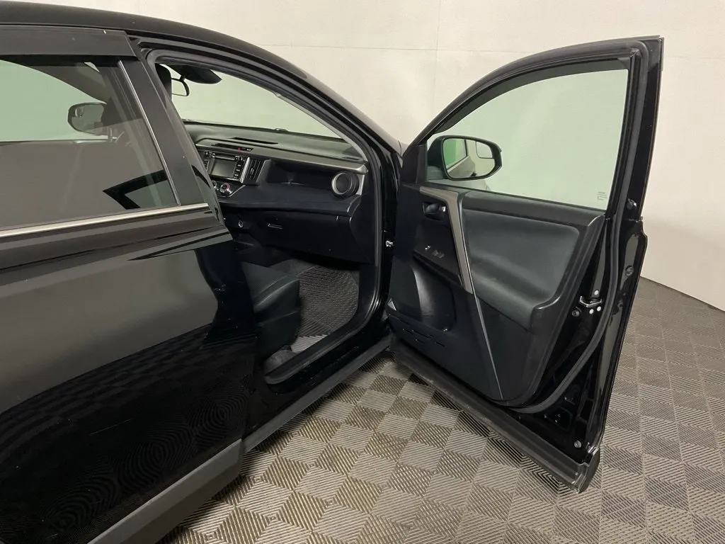 Toyota RAV4 photo 34