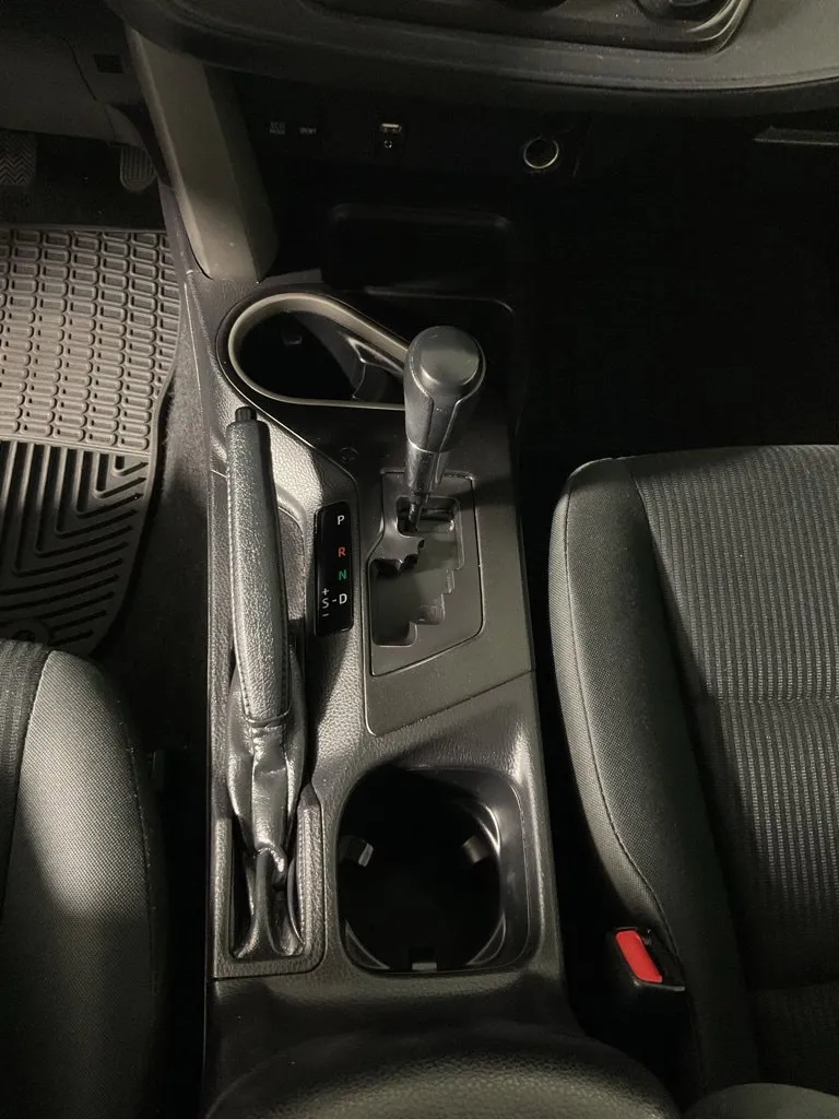 Toyota RAV4 photo 28