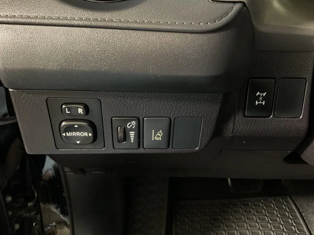 Toyota RAV4 photo 27