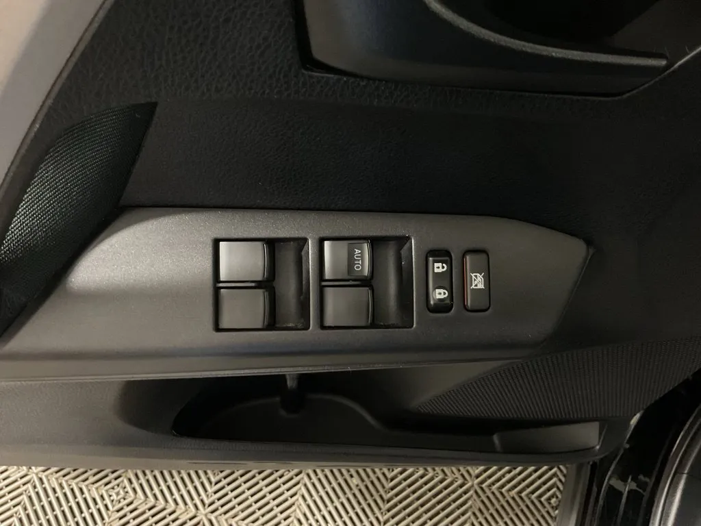 Toyota RAV4 photo 18