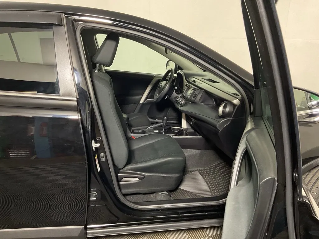 Toyota RAV4 photo 35