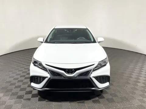 More photos of 2023 Toyota Camry SE at Don Wood Hyundai, OH