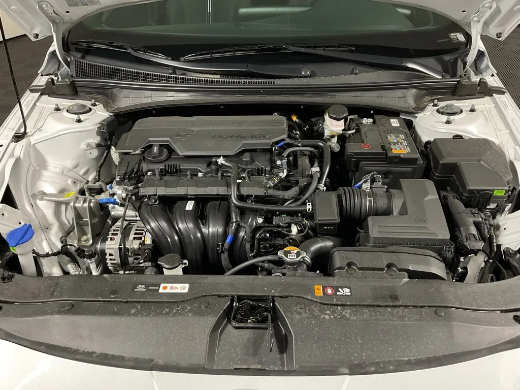 Hyundai Elantra photo 39