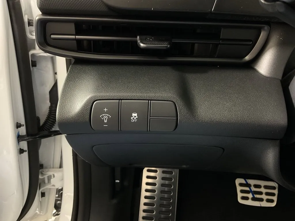 Hyundai Elantra photo 27