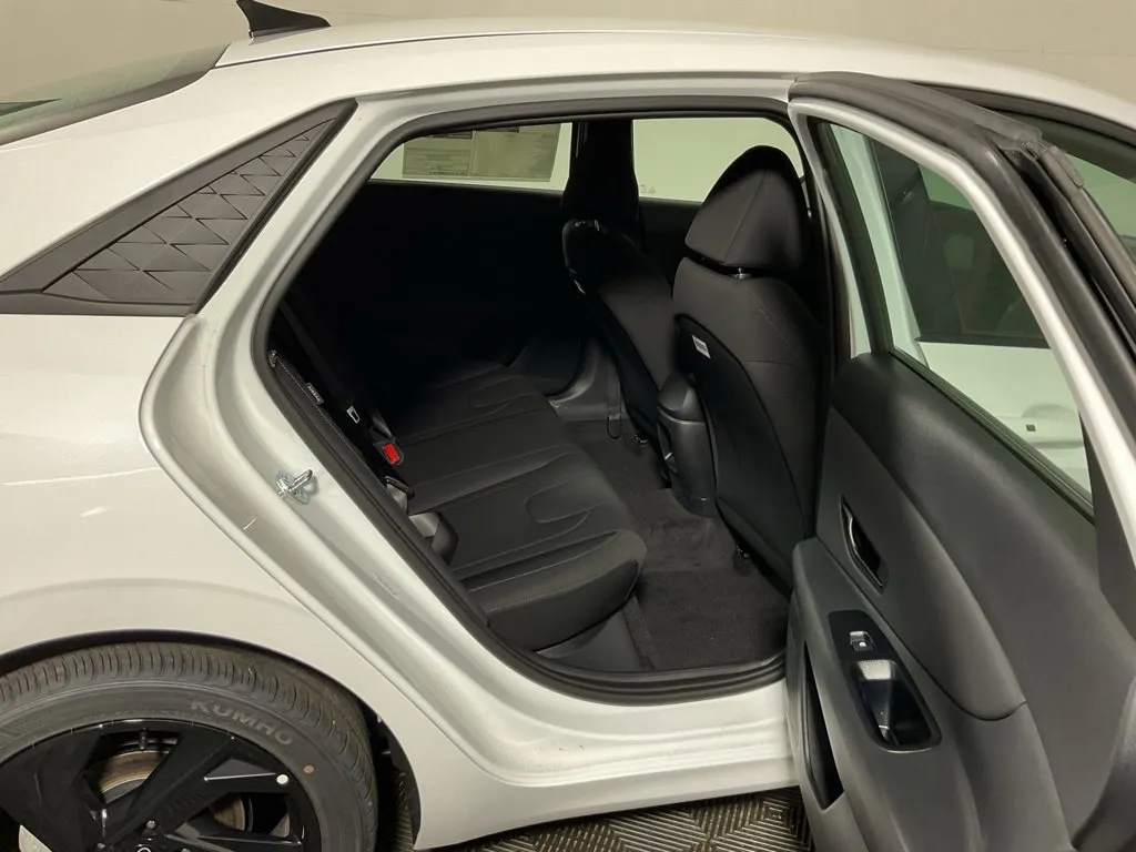 Hyundai Elantra photo 33