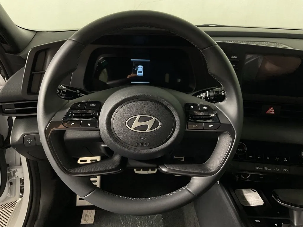 Hyundai Elantra photo 23