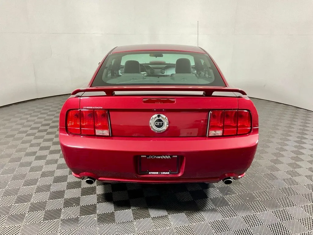 Ford Mustang photo 9