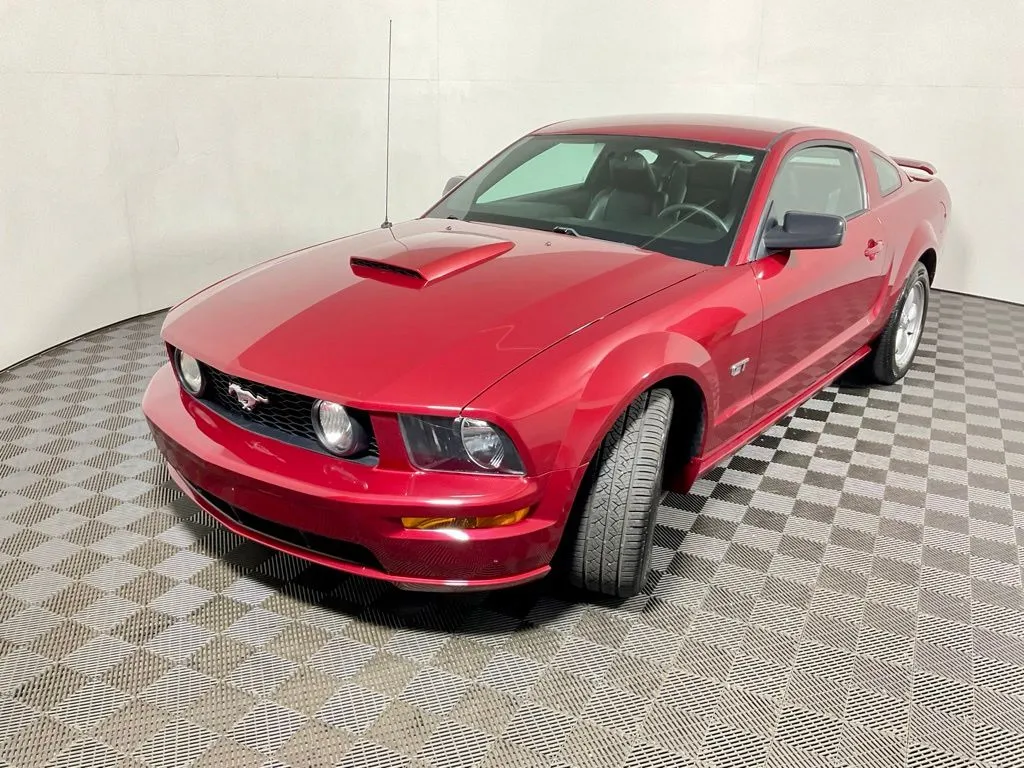 Ford Mustang photo 6