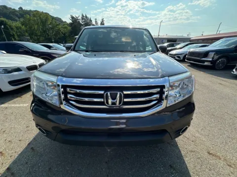 More photos of 2013 Honda Pilot Touring at Don Wood Hyundai, OH