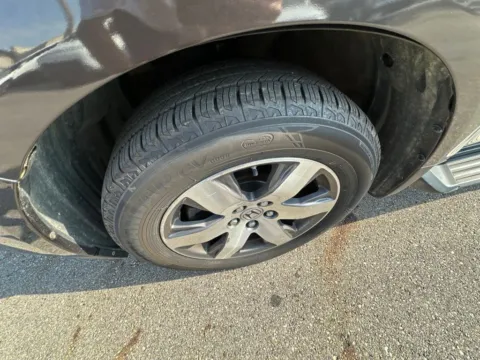 More photos of 2013 Honda Pilot Touring at Don Wood Hyundai, OH