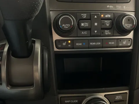 More photos of 2013 Honda Pilot Touring at Don Wood Hyundai, OH