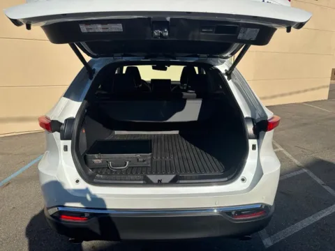 More photos of 2024 Toyota Venza Limited at Don Wood Hyundai, OH