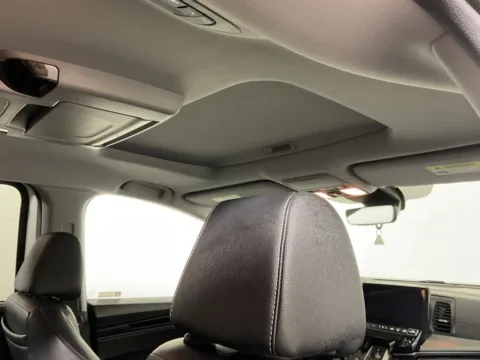 More photos of 2022 Honda Odyssey Touring at Don Wood Hyundai, OH