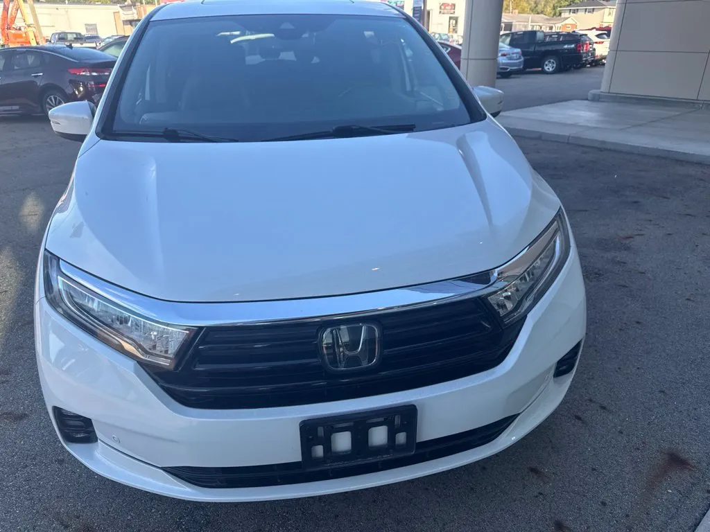 Honda Odyssey photo 2