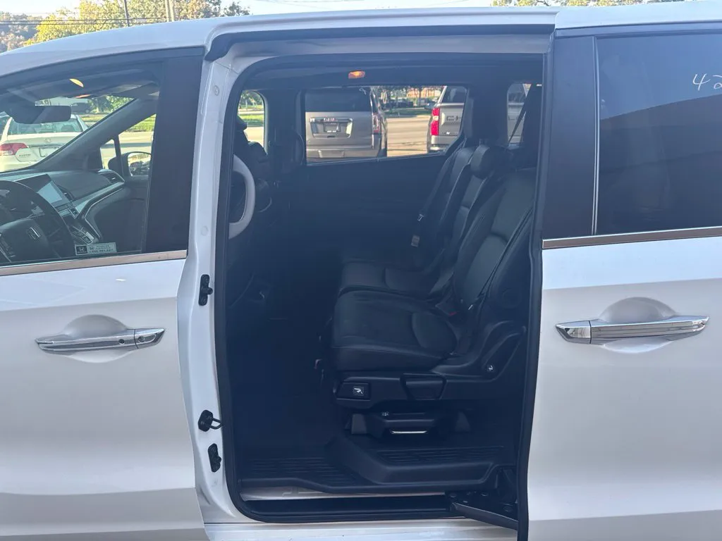 Honda Odyssey photo 8