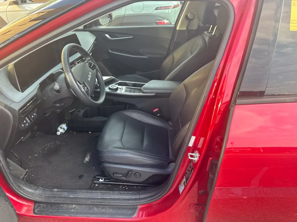 Kia EV6 photo 8