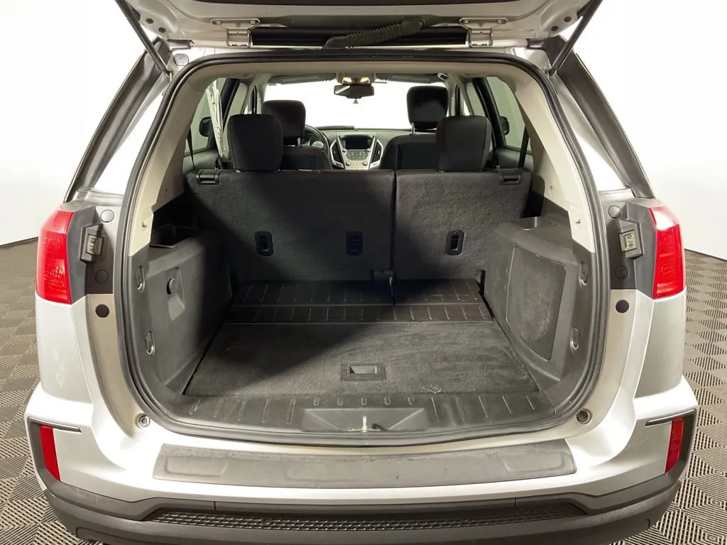 GMC Terrain photo 14