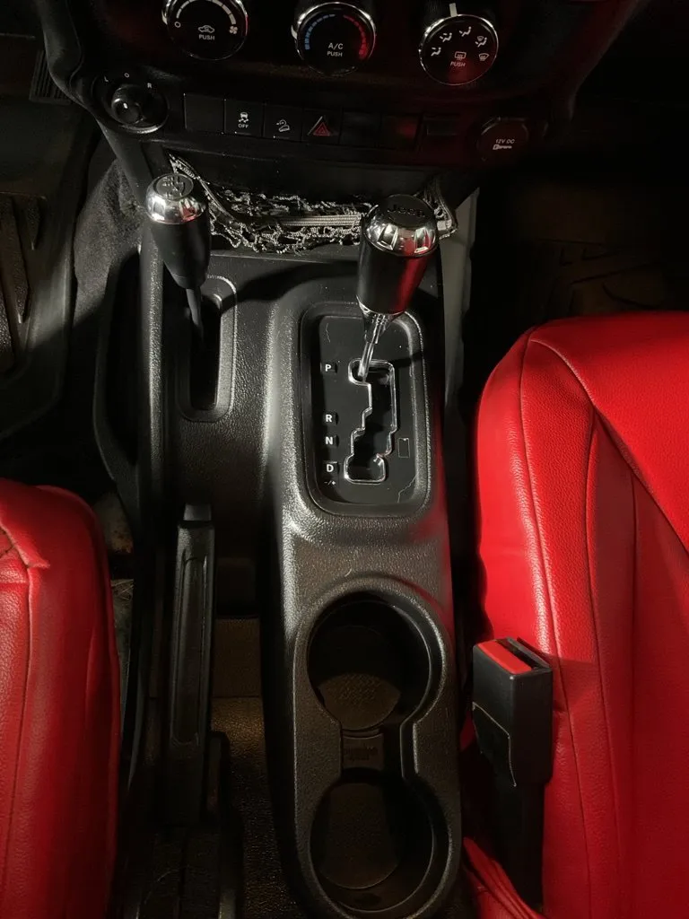 Jeep Wrangler photo 25