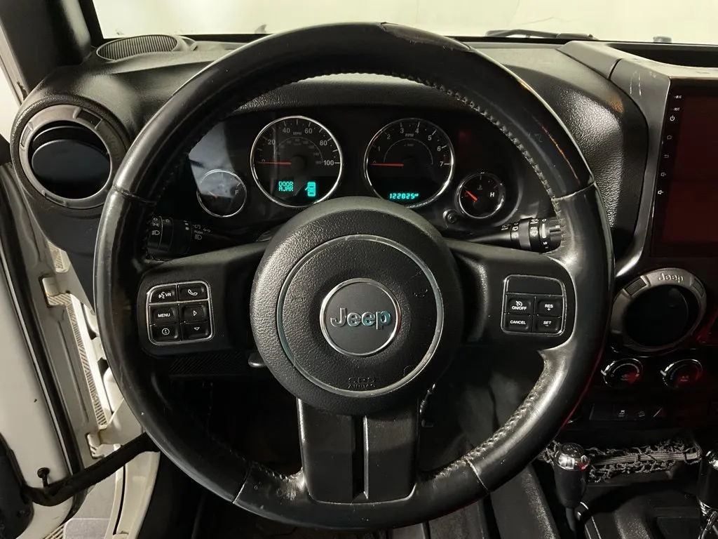 Jeep Wrangler photo 21