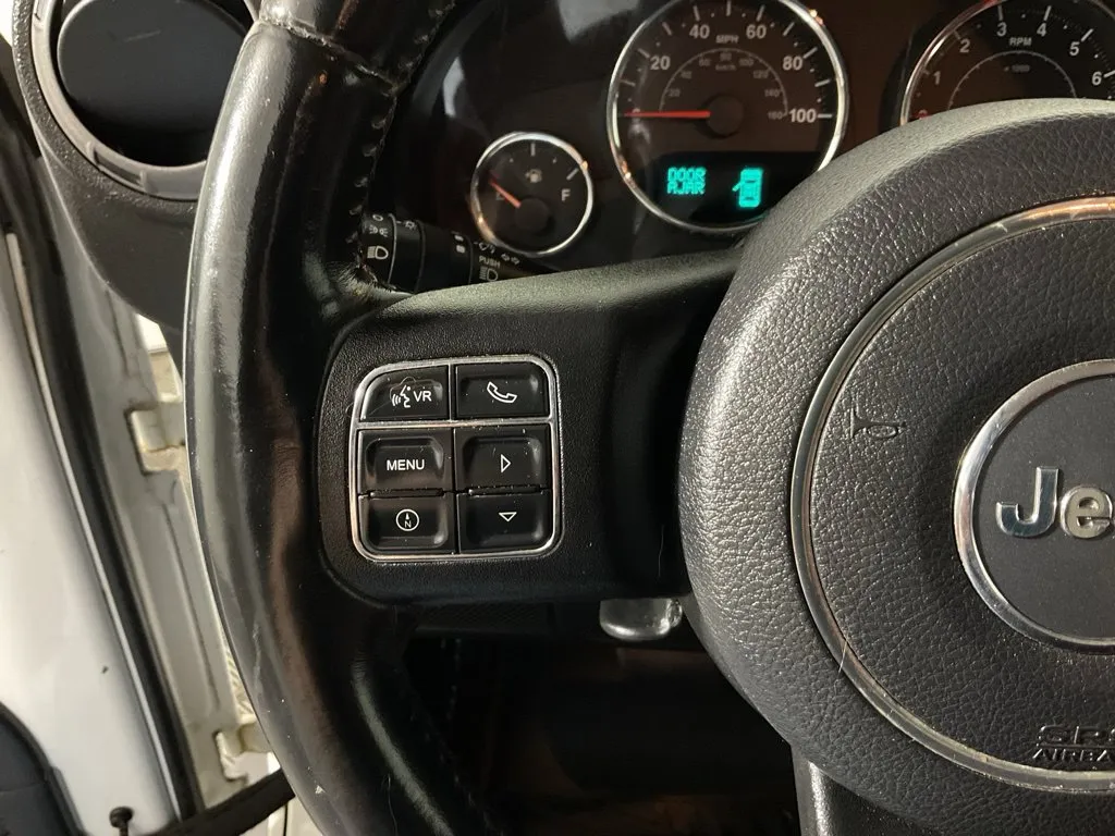 Jeep Wrangler photo 23