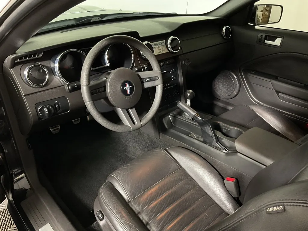 Ford Mustang photo 17