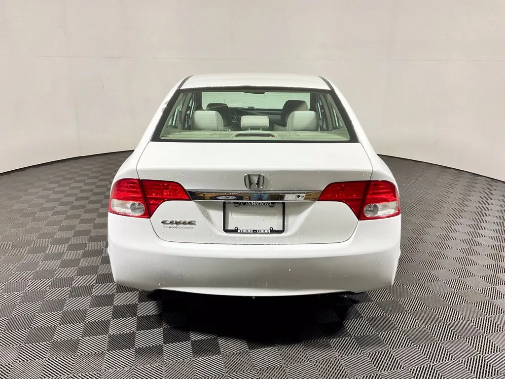 Honda Civic photo 9