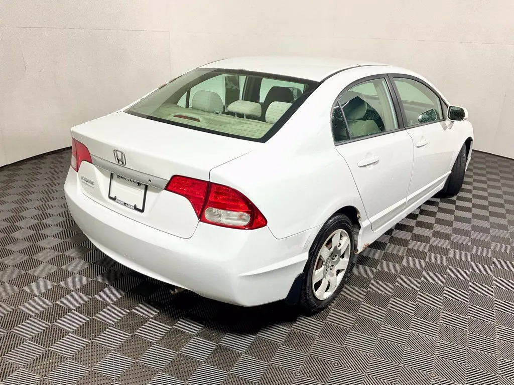 Honda Civic photo 13