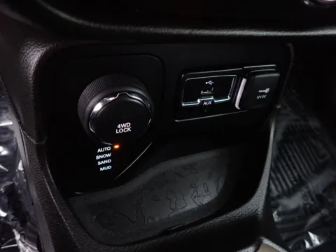 More photos of 2017 Jeep Renegade Sport at Don Wood Hyundai, OH