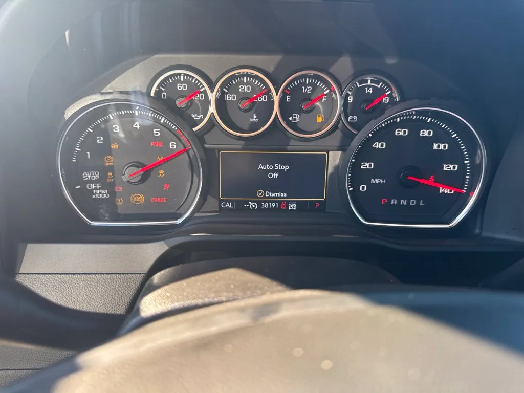 Chevrolet Silverado photo 11