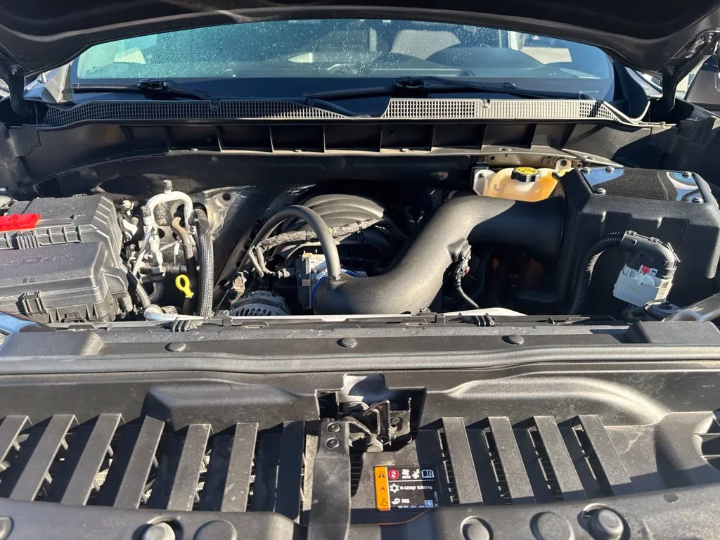Chevrolet Silverado photo 14