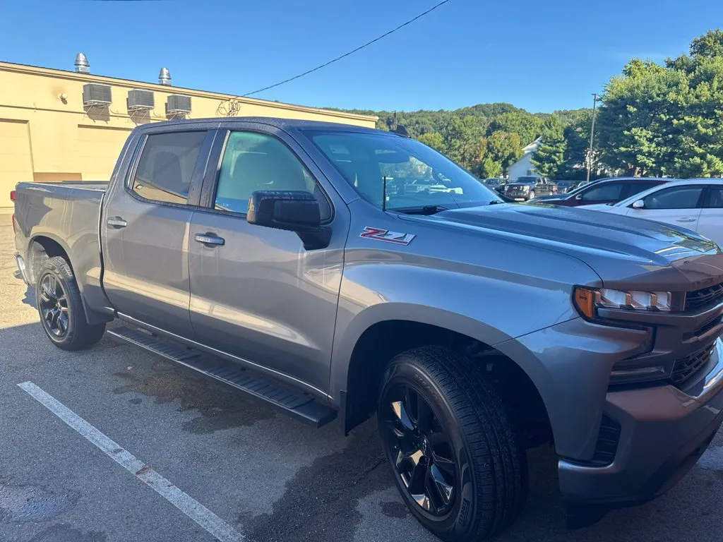 Chevrolet Silverado photo 19