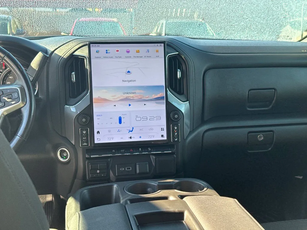 Chevrolet Silverado photo 13