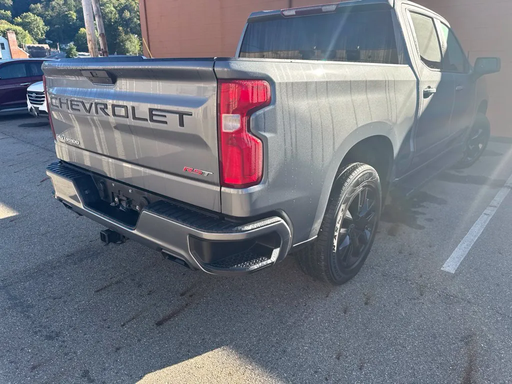 Chevrolet Silverado photo 18