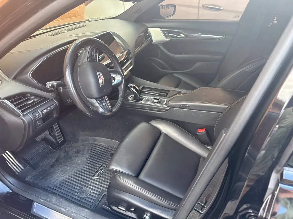 Cadillac CT5 photo 12