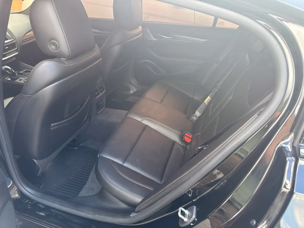 Cadillac CT5 photo 9