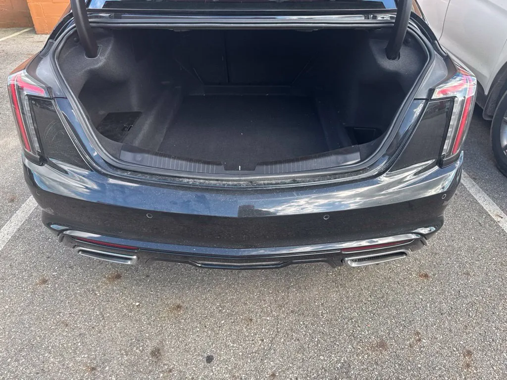Cadillac CT5 photo 7